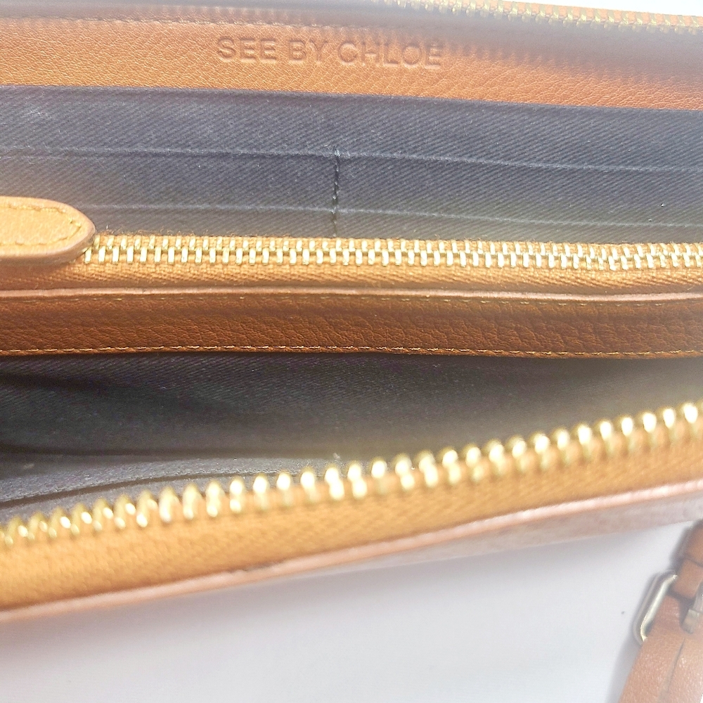 See By Chloe Zippy Wallet - Picture 4 of 6